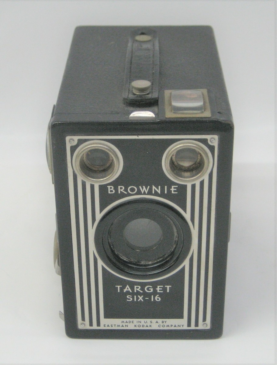 Brownie Target Six-16 Art Deco Box Camera - Eastman Kodak USA