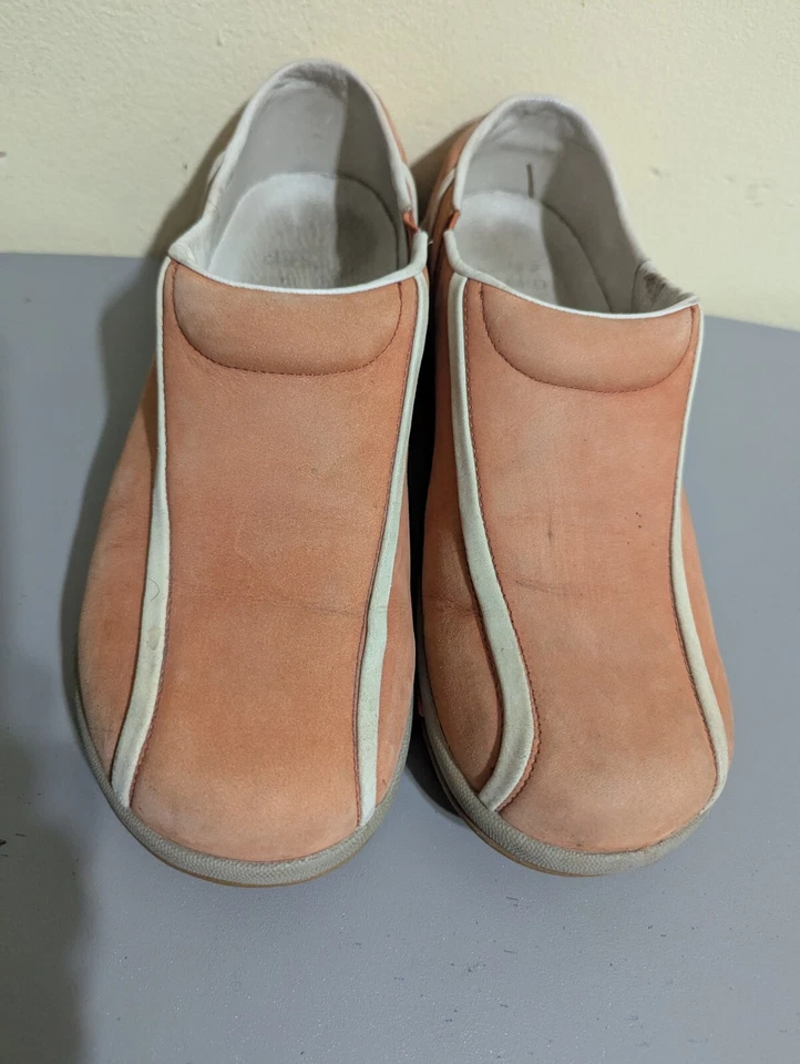 Zuecos de enfermería Dansko naranja para mujer EU 41 EE. UU. talla 10,5 sin cordones. Foto 2 de 4