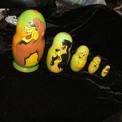 lion king nesting dolls
