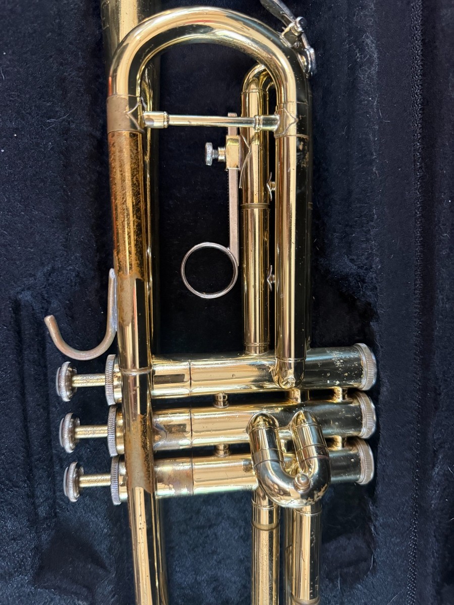 Bach バック TR-300 トランペット B♭ マウスピース付き Bach TR300 TRUMPET with mouthpiece and case. Made in USA | eBay