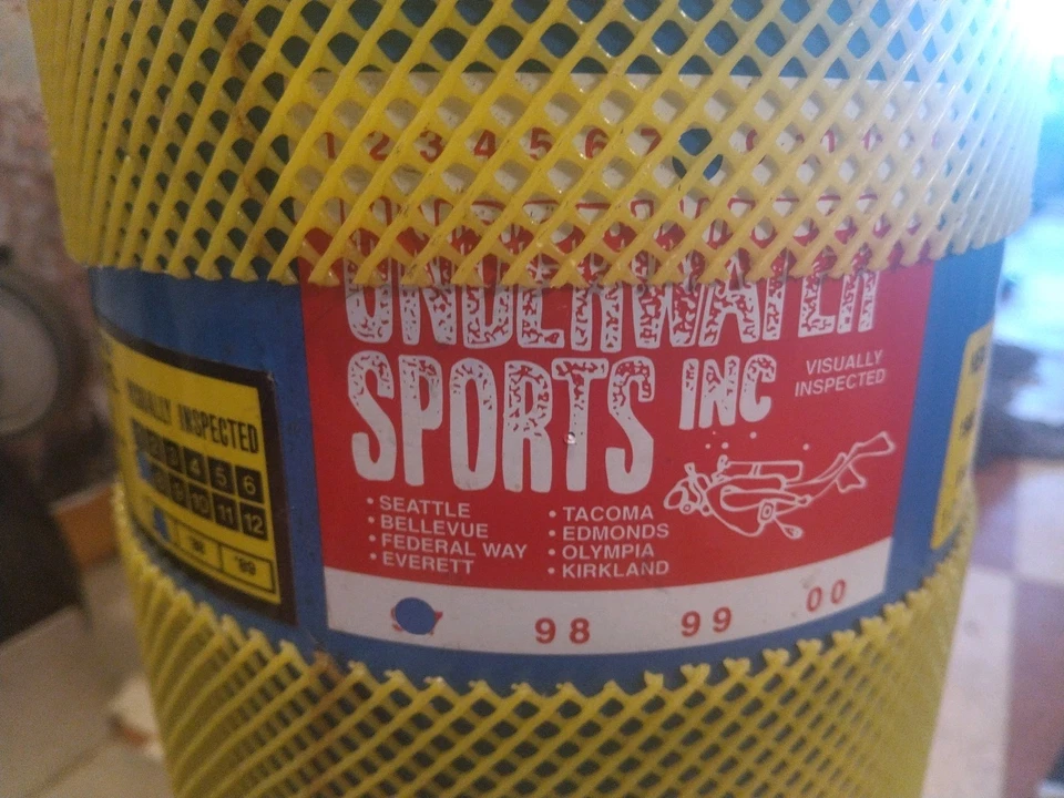 1 tanque de buceo Skuba. . Foto 4 de 4