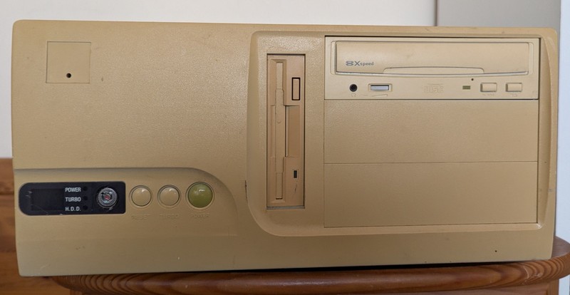 Vintage AT desktop PC Pentium 166 MMX 32MB SuperPower SP-586TB