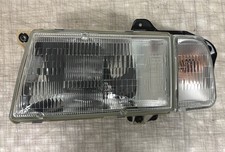 Nos Oem Chevrolet Tracker Headlamp Light 1990 - 95 Left Hand Nos Oem Chevrolet Tracker Headlamp Light 1990 - 95 Left Hand