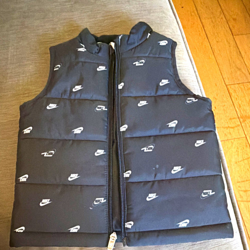 Nike Girls Black/White Puffer Vest Full Zip Logo Print Size 2T