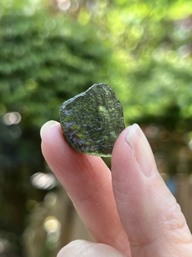 Moldavite Czech Vrábce Genuine Specimen Tektite 13 Carat 2.65g 214 - Picture 8 of 10