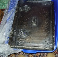 Xena/Hercules NORSE BOOK prop sold in major 2001 auction LOCAL PICKUP