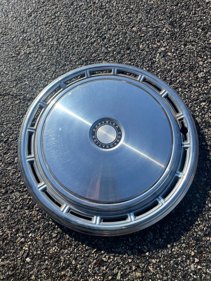 Dodge Diplomat 100 150 1979 camioneta pickup camioneta 15 pulgadas tapacubos cubierta de rueda Foto 2 de 4