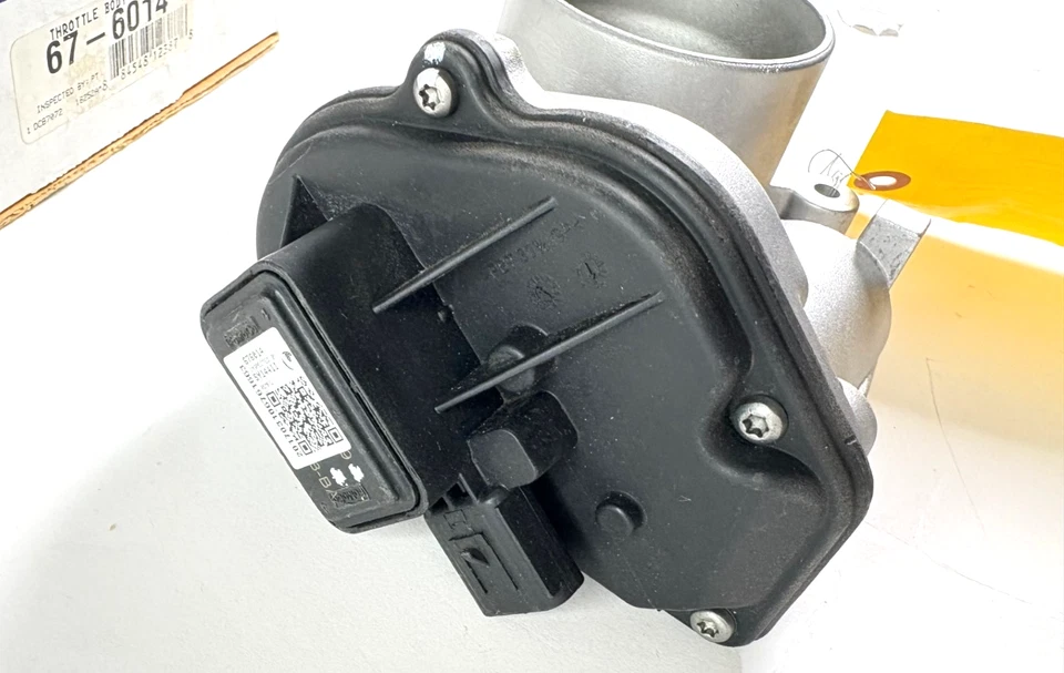 Carrocería del acelerador de inyección de combustible Cardone Reman 67-6014 para Ford Focus, Transit Foto 3 de 4