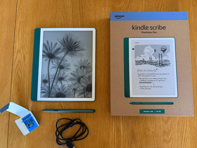 2024 Kindle Scribe 64gb - 1st gen bundled w/ Premium Pen and Kindle Scribe cover