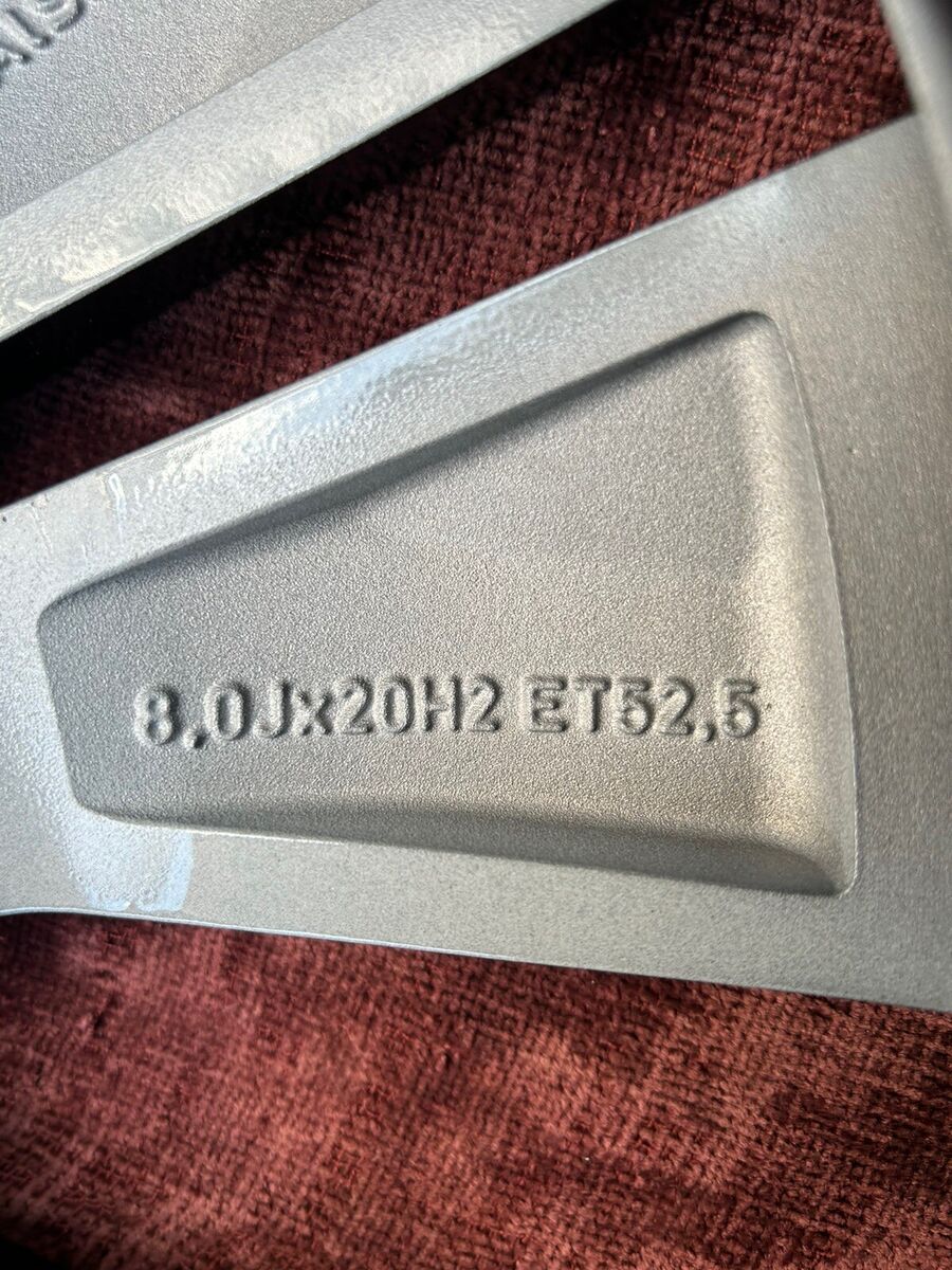 Volvo XC60 2022 2023 OEM 20 Volvo XC60 2022 2023 OEM 20