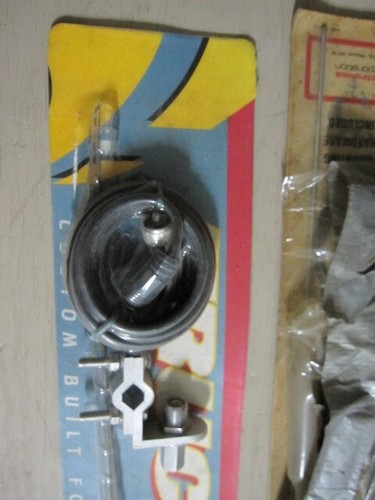 ROYCE & TRUCK SPECS MOBILE CB ANTENNAS, ROYCE IS VINTAGE BOTH ARE PARTIALLY OPEN - Afbeelding 13 van 14