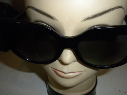 Women's Black Cat Eye Gucci Sunglasses Glasses SOME WARE read info see ALL PICS - Picture 17 of 18