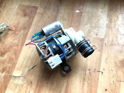 Umwälzpumpe. Pumpe.Motor WELLING .Cod YXW48-2(L) ..GUT.