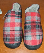 Outdoor Slippers Size 9-10 Men. 12-13 Women Brand New, Memory Foam Red Plaid.