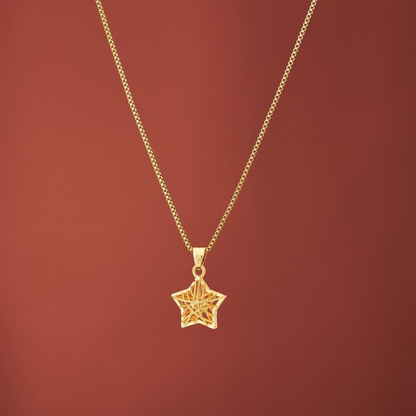 Alternate view of Woman 18k Gold Plated Lucky Star Pendant Chain Necklace