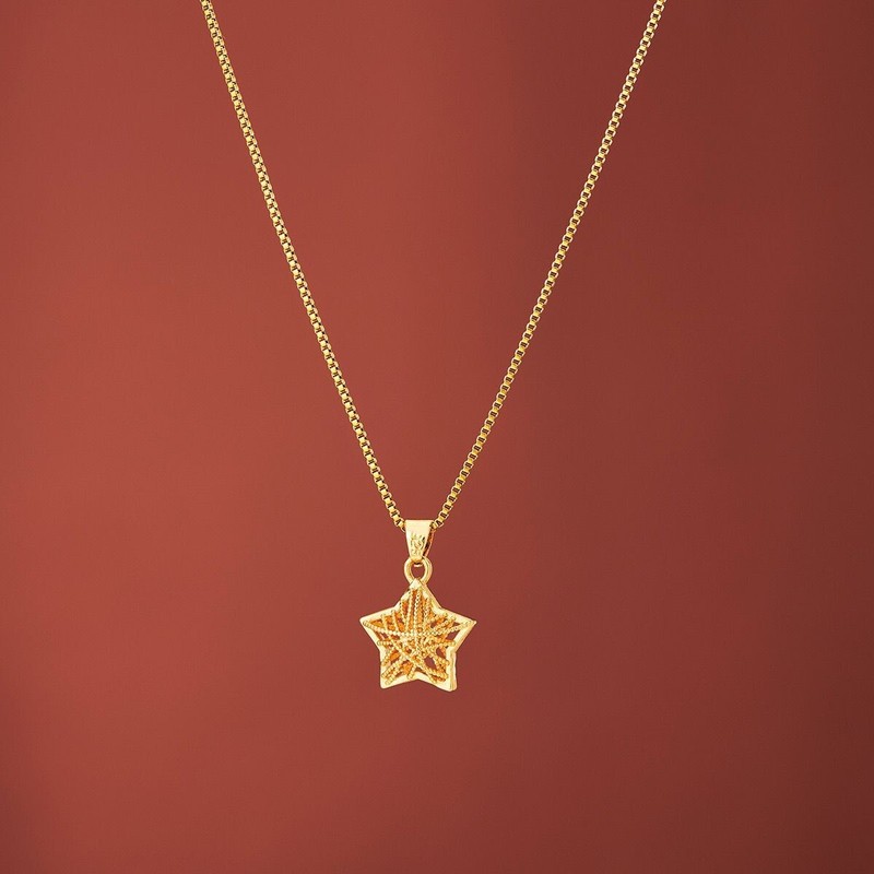 Woman 18k Gold Plated Lucky Star Pendant Chain Necklace - Product main view