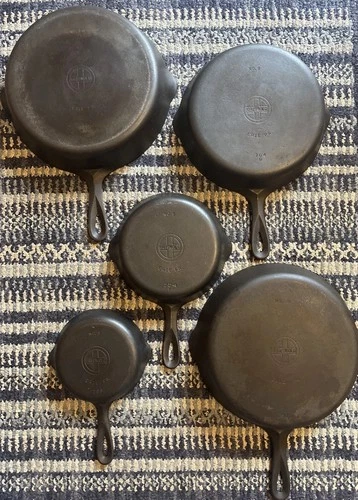 Vintage Griswold 5Pc Small Logo #3,5,8,9,10 Matched Cast Iron Skillet Set - Flat