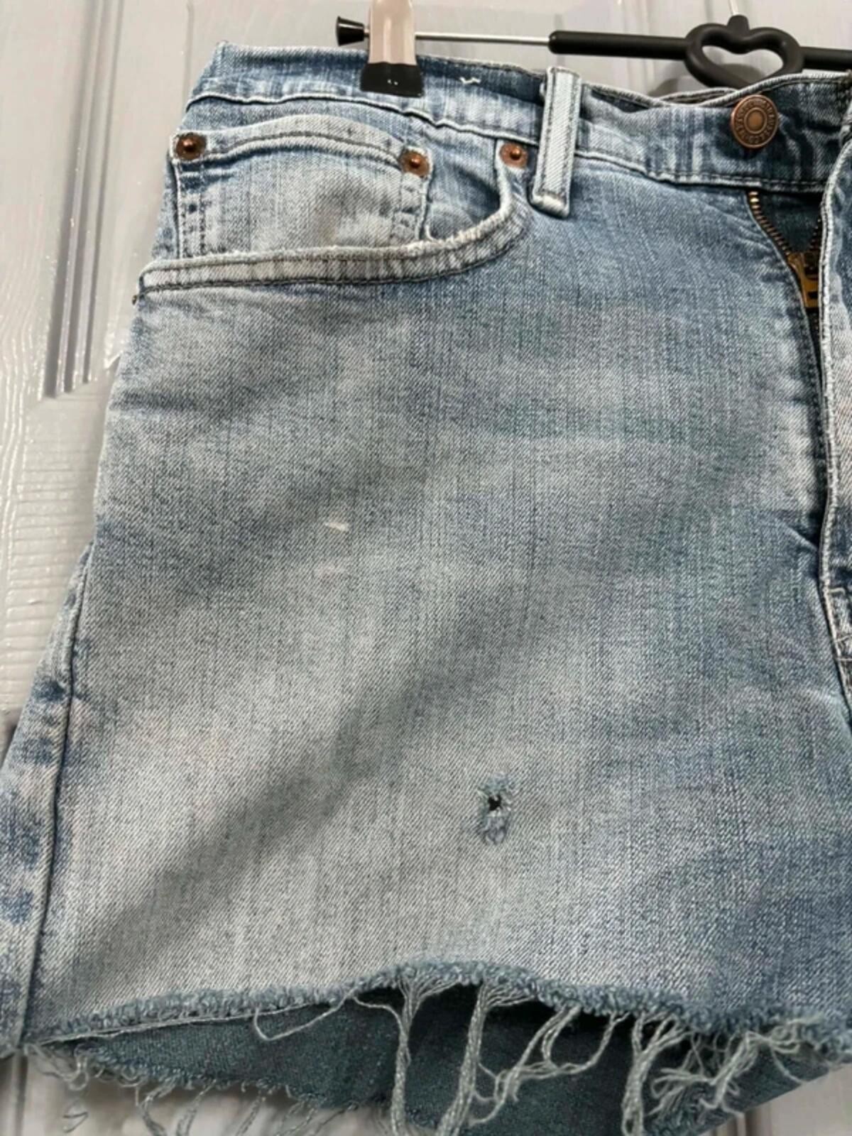 Levi's 505 distressed denim cutoff shorts W32 image 5