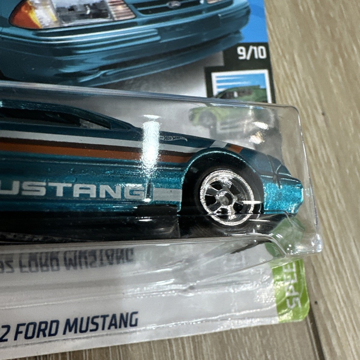 【エラー】ホットウィール　マスタング　サンダーボルト　Ford Series Amazon.com: Hot Wheels Ford Thunderbolt - Classics Series 2 : Toys