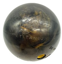 Columbia Bowling Ball300 Titanium Messenger 15lbs RH Drilled