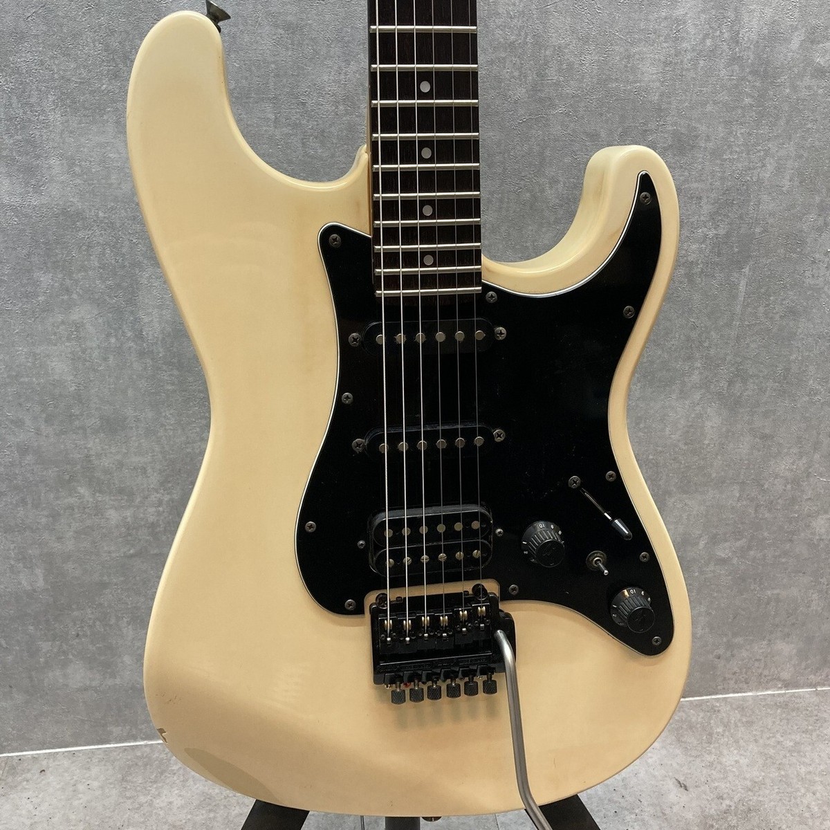 Fender Japan SF-456 Stratocaster White Made in Japan 1984 Fender Japan SF-456 Stratocaster White Made in Japan 1984