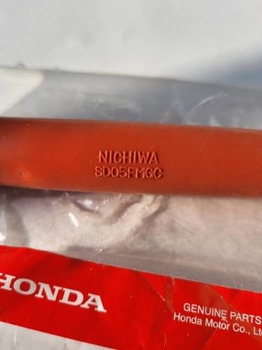 Used HONDA XL250,XL350,Xl600,CBX250,GB250,NX500,NX650,XLR250,Spark plug Cap Assy - Picture 2 of 5