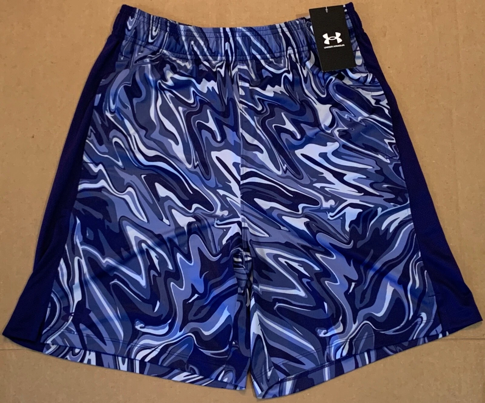 NWT $40 Under Armour UA Blue Wavy Print Poly Elastane Running Shorts Mens Size L