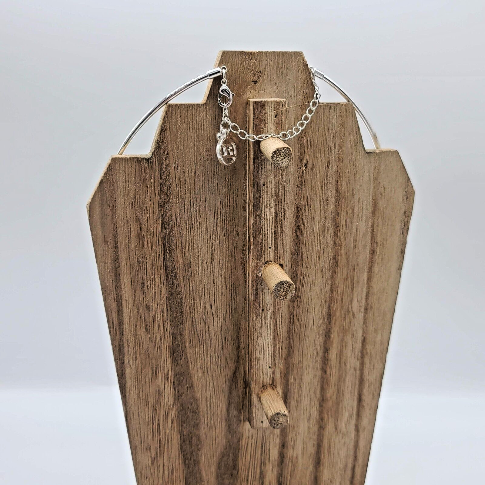 Erica Lyons Shiny Silver Solid Collar Necklace Te… - image 3