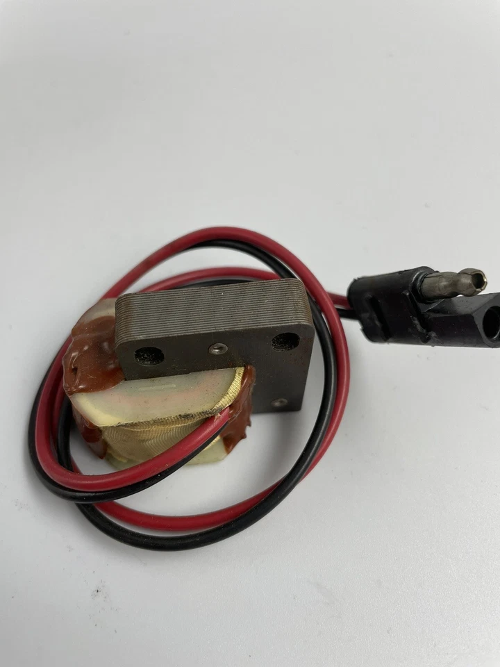 Alternador NOS Lawn-Boy OEM 681362 Foto 3 de 4