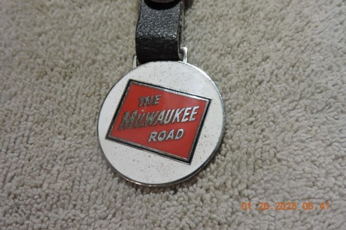 Vintage Milwaukee Road Enamel Pocket Watch Fob - Picture 2 of 2