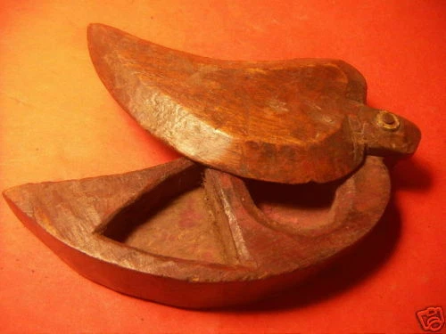 Objets du XIXe siècle et avant originaux