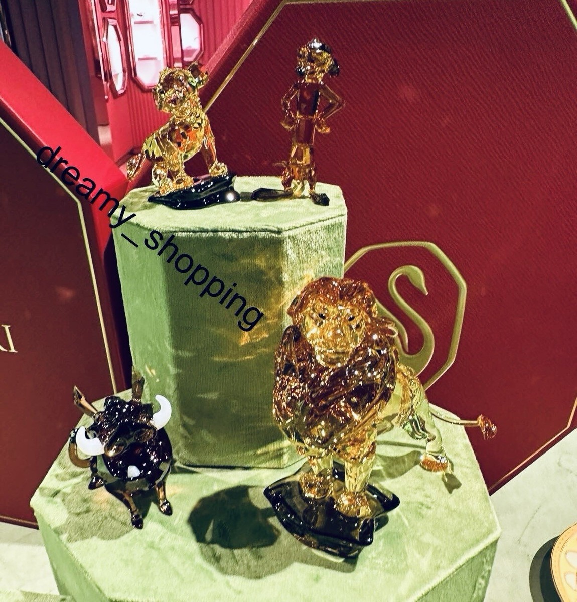スワロフスキーDisneyArribas ティモン　ライオンキング Amazon.com: Swarovski The Lion King Timon : Home & Kitchen