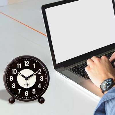 2025 Quarz Wecker Nachttisch Silent Non Ticking Glow-in-the-Dark Tischuhr DE