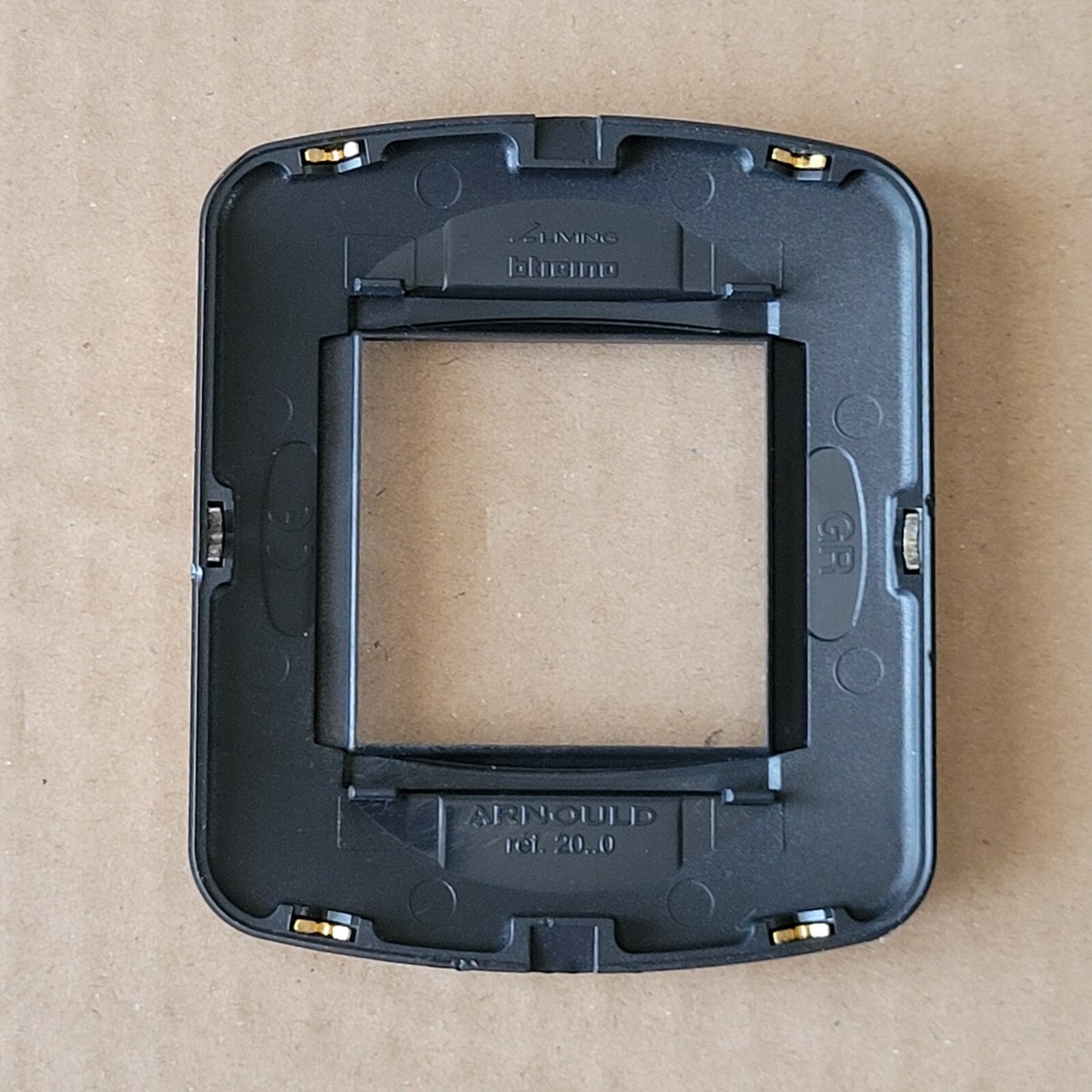 Plaque Simple Interrupteur Arnould BTICINO 20790 Or Métal Noble - 2 Modules, Occasion Avec Traces