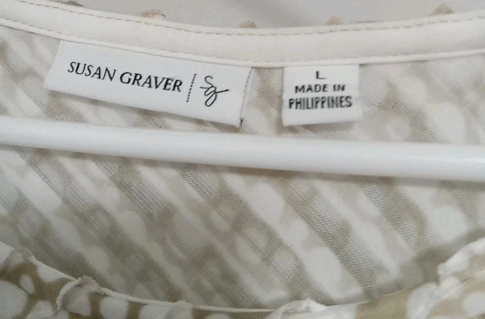 Top túnica sedosa a lunares beige LK de Susan Graver para mujer talla grande manga 3/4 Foto 3 de 4