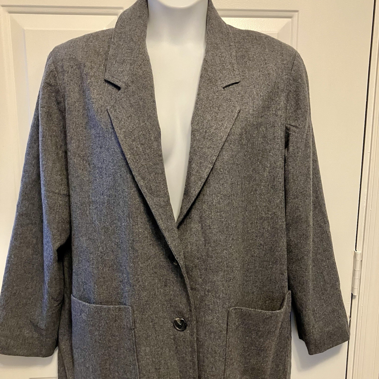 Pendleton Size Large 100% Virgin Wool Gray Plaid … - image 1