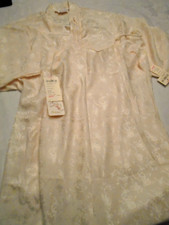 VINTAGE NWT Barbizon Ellie Set Ivory Med Nightie  Robe w/ Belt Polyester Lovely