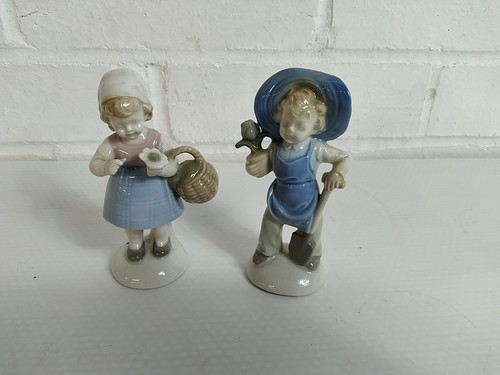 Paar bezaubernde deutsche Porzellanfiguren - Mädchen & Korb, Junge Gartenarbeit - Bild 9 von 10