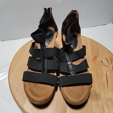 Sofft Euro Soft Size 9.5 Women's Black Strappy Sandals