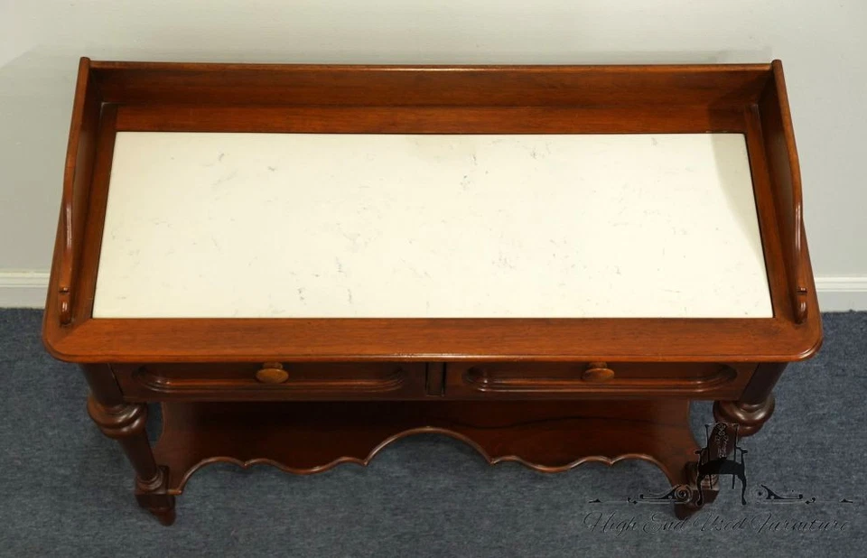 LEXINGTON FURNITURE Cherry Country French Provincial Style 46" Console Table ... - Image 4 of 4