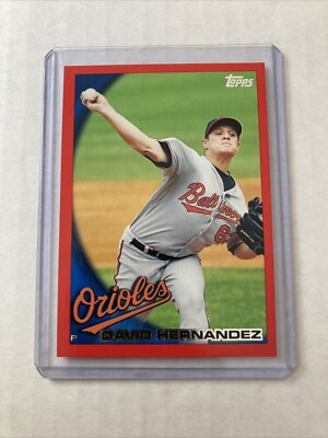 2010 Topps #45- DAVID HERNANDEZ Red Parallel SP #'d 67/299