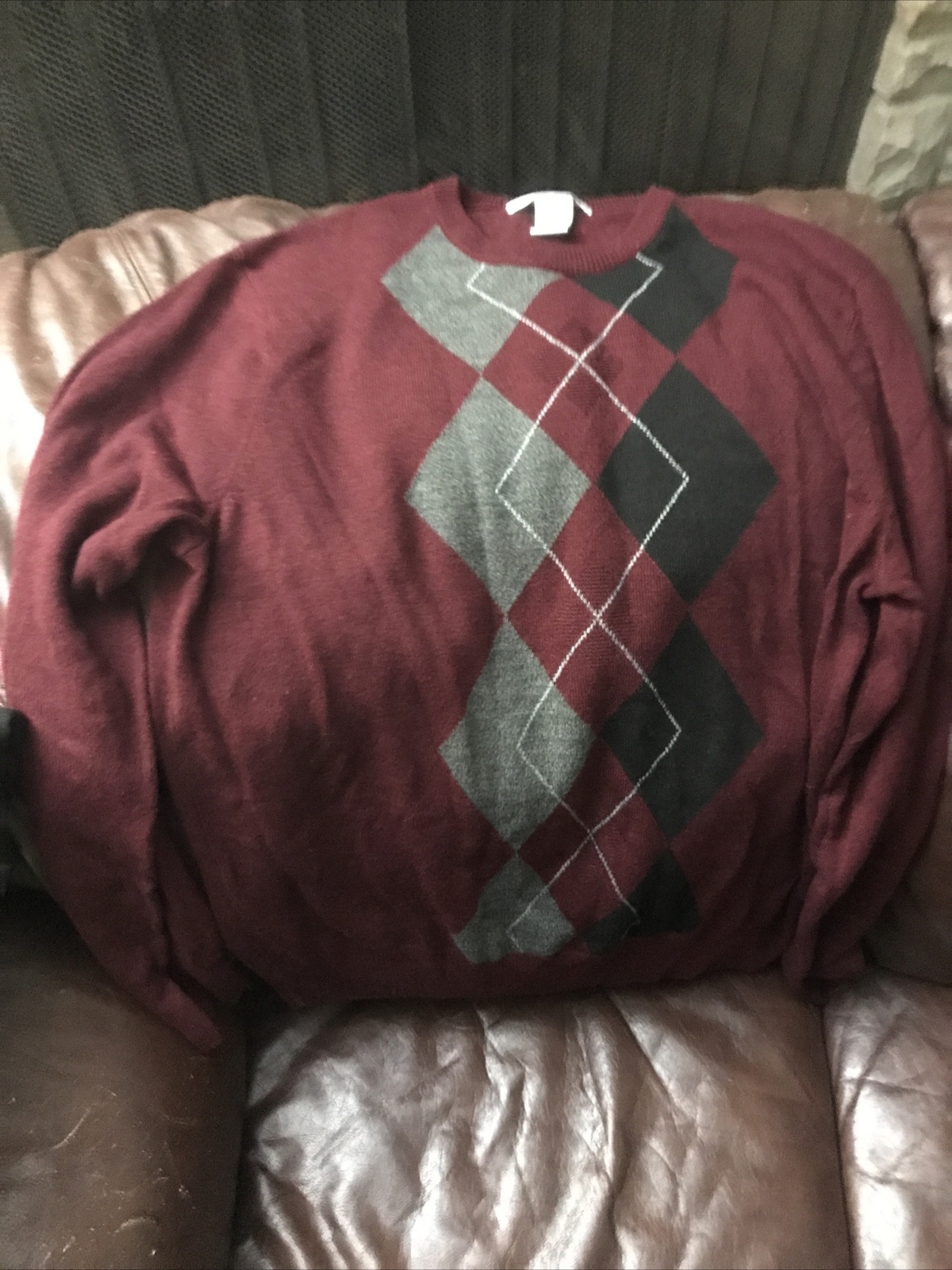 Geoffrey Beene Medium Diamond Pattern Sweater - image 1