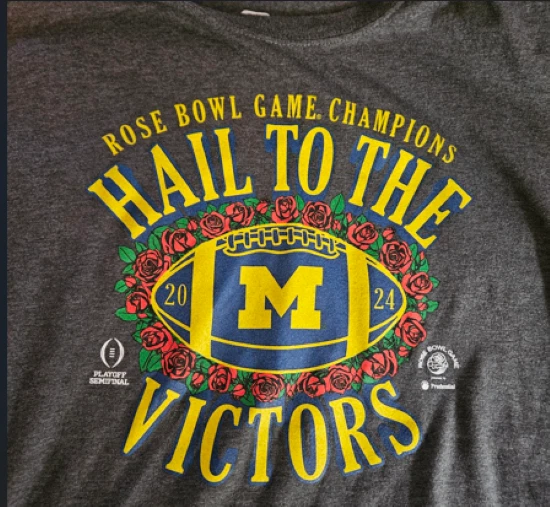 Michigan Fútbol 2024 Rose Bowl Juego Campeones-AIL TO THE VICTORS XL Camiseta Foto 3 de 4