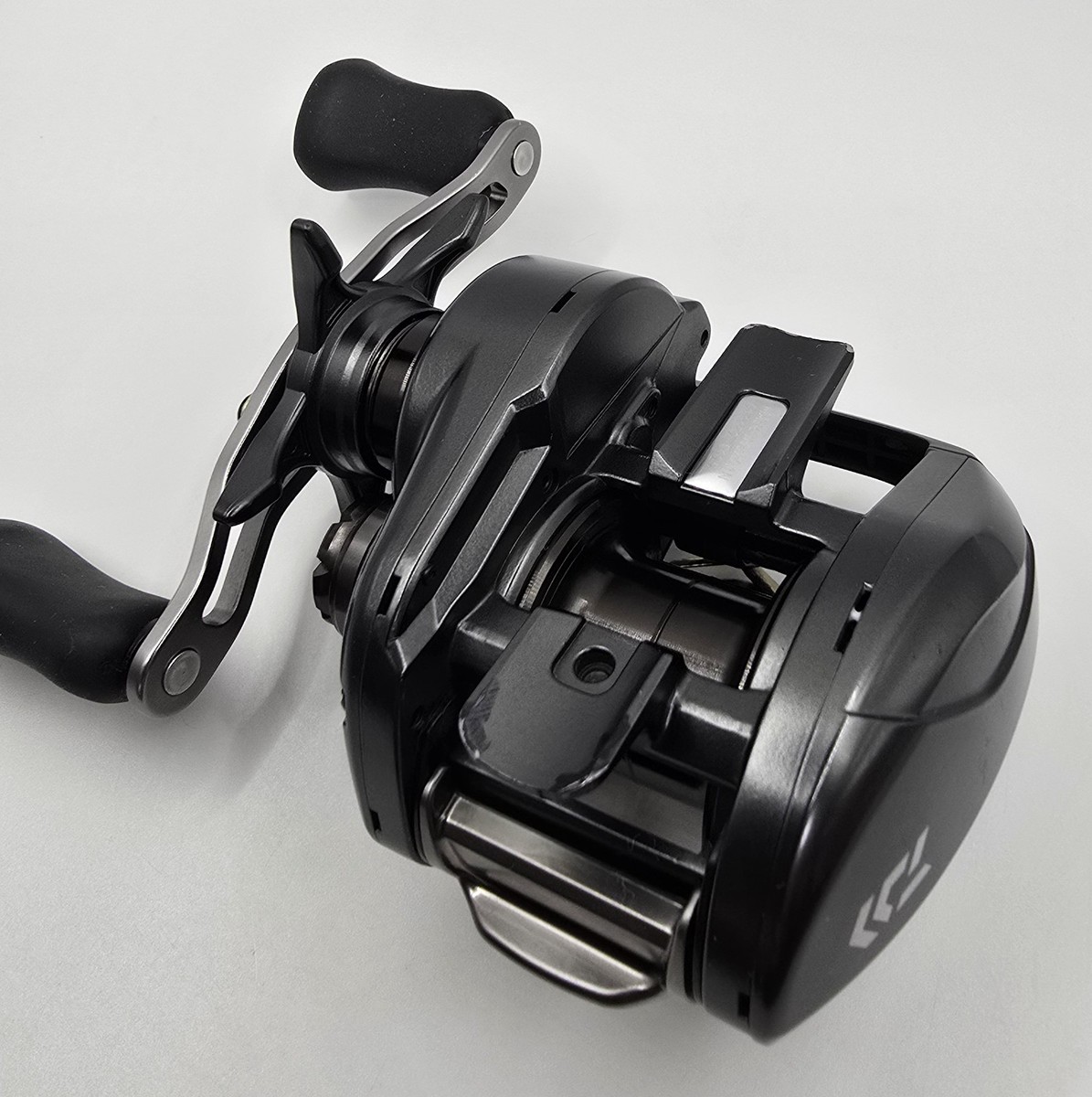 Daiwa Steez SV TW 1016SV-H Baitcast Reel Right Hand from Japan | eBay