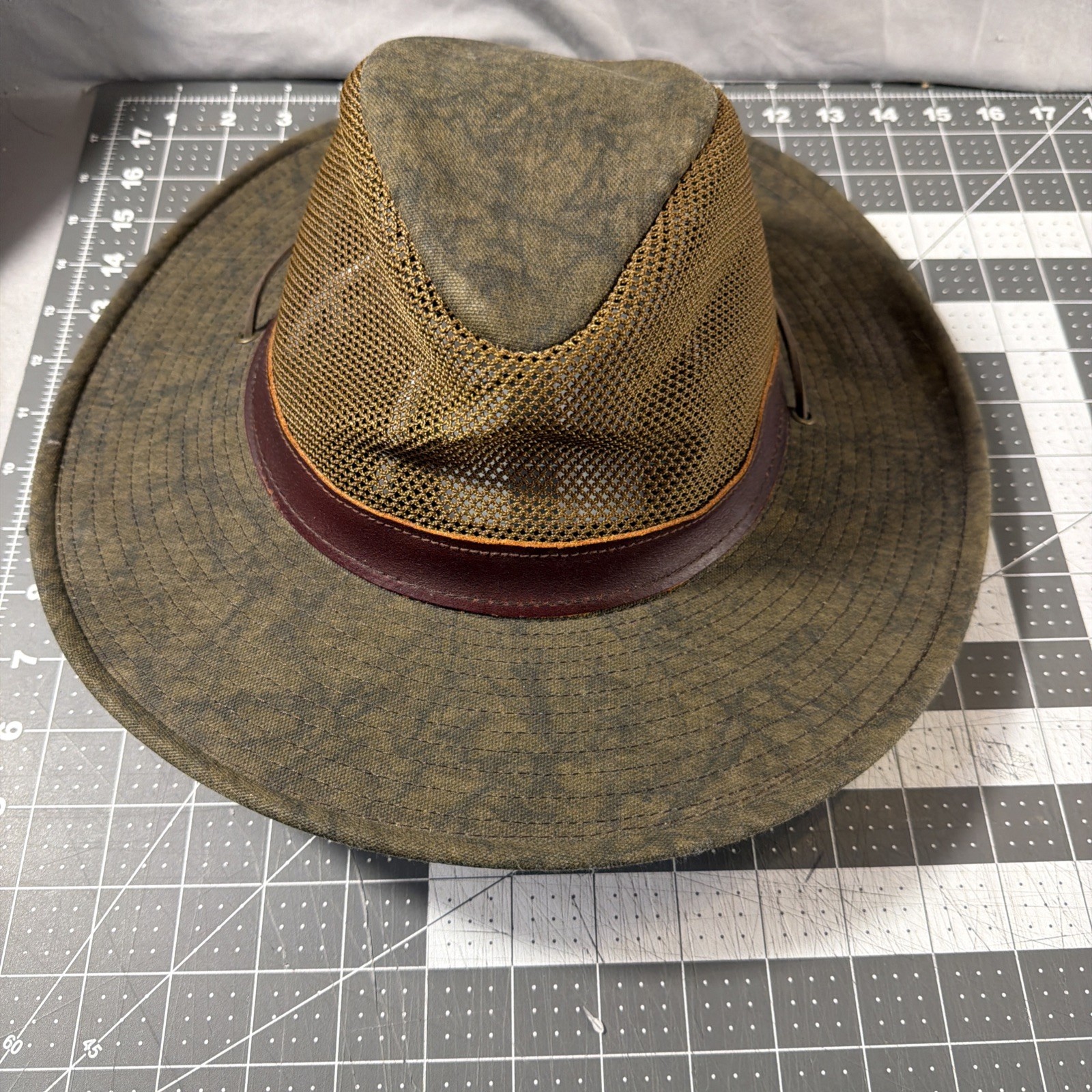 HENSCHEL HAT CO Mesh Hat Size Extra Large Khaki Safari Fishi