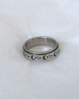 New Stainless-Steel Moons & Stars Spinner Ring Size 8 Perfect for All Occasions