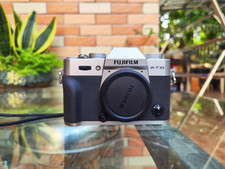 Fujifilm X-T10 Excellent condition Body Only English w/Charger Silver