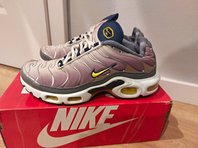 Nike Air Max Plus TN Sneaker Low Top Schnürung EU 37 Grau Lila Gelb