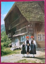AK von 1982 Schwarzwälder Bauerhaus Frauen i...