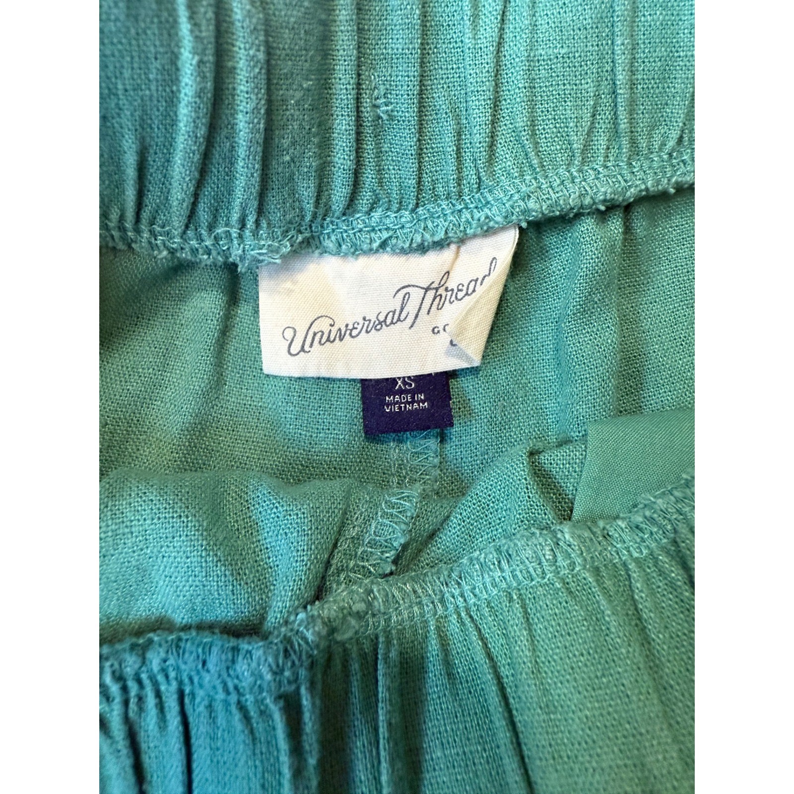 Universal Thread Green Flowey Shorts - image 3